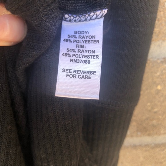 EST 1946 | Black Tunic Top w/ Ribbed Bottom - Picture 6 of 6